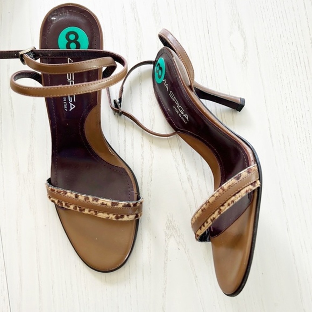 NWT Via Spiga Ankle Strap Calf Hair Sandals Size 8 Brown Animal Print Minimalist